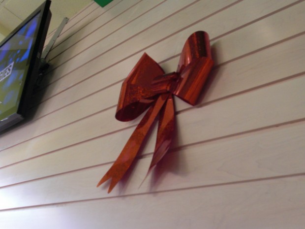 Balloon And Ribbon Decoration Ideas On Wall chicago 2021