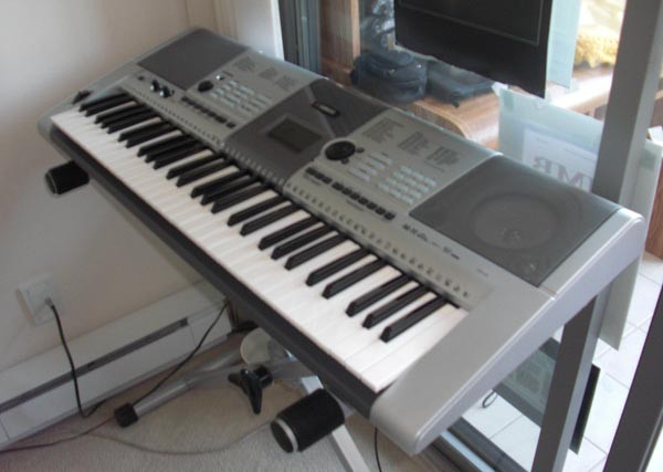 Electronic Keyboard Piano Synthesizer Yamaha - Music